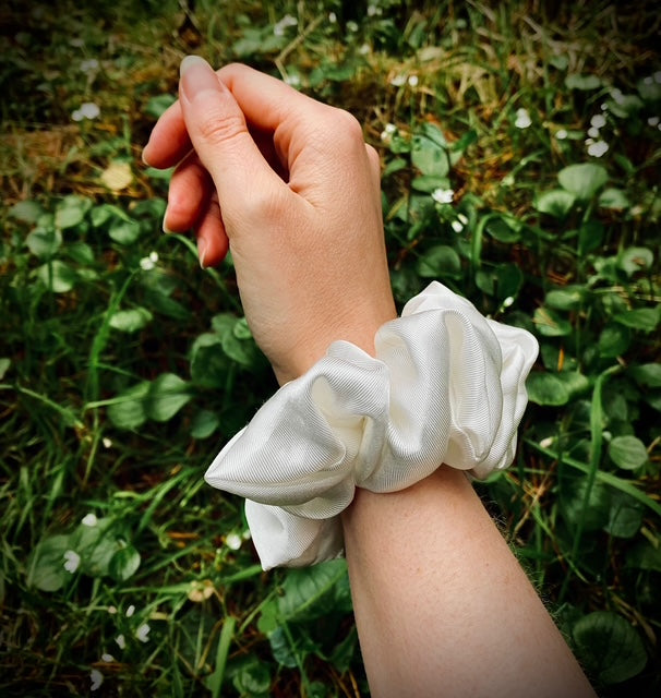 Aloe Vera Scrunchie
