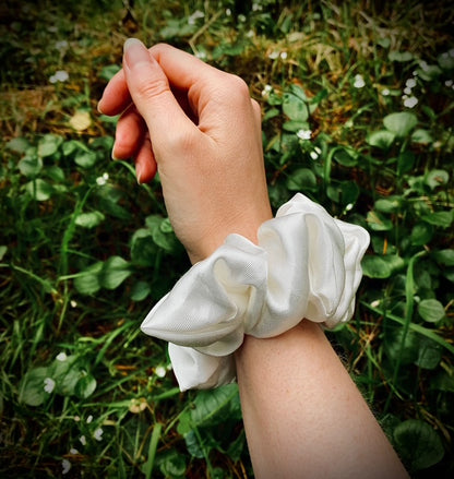 Aloe Vera Vegan Silk Scrunchie